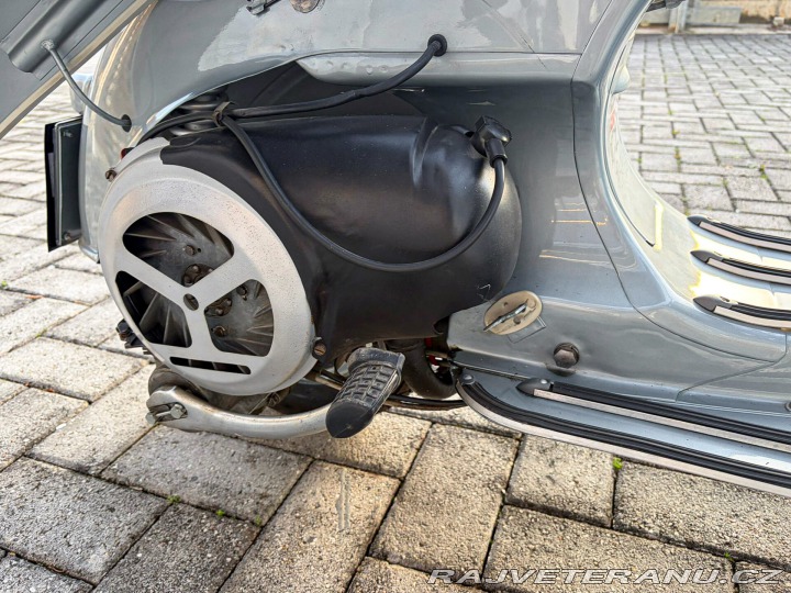 Piaggio Vespa VB1T 150 1957