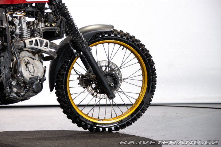 Ostatní značky Ostatní modely Gilera DAKOTA 350 RAT BIKE 1986