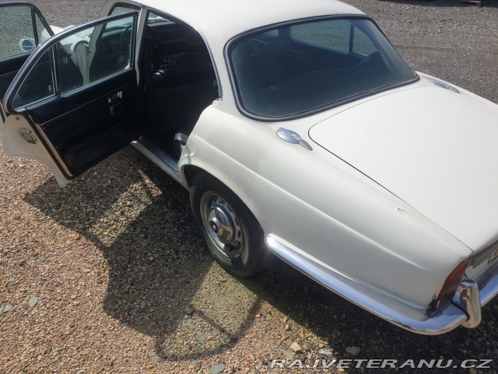 Jaguar XJ 12válec,5.3L manual př. 1974