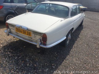 Jaguar XJ 12válec,5.3L manual př. 1974