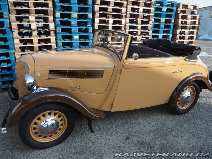 Ostatní značky Ostatní modely ROSENGART LR4 1938