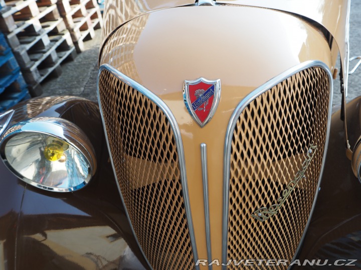 Ostatní značky Ostatní modely ROSENGART LR4 1938