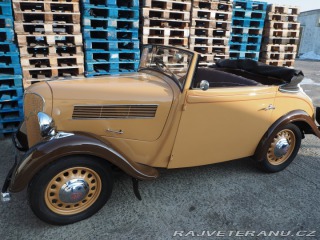 Ostatní značky Ostatní modely ROSENGART LR4 1938