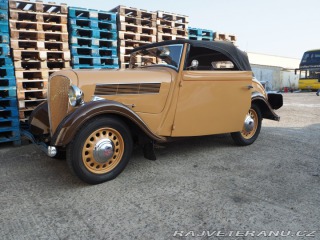 Ostatní značky Ostatní modely ROSENGART LR4 1938