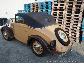 Ostatní značky Ostatní modely ROSENGART LR4 1938