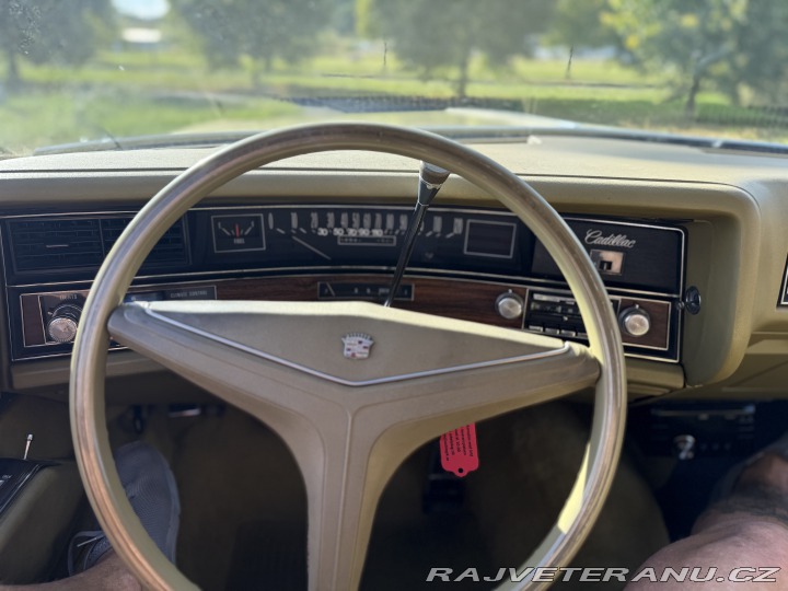 Cadillac Coupe de Ville  1973
