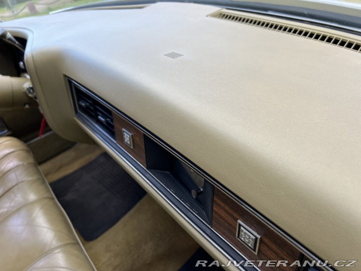 Cadillac Coupe de Ville  1973