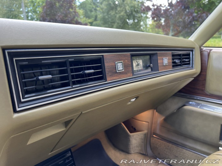 Cadillac Coupe de Ville  1973