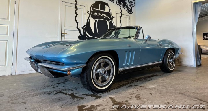 Chevrolet Corvette Stingray Convertible 1966