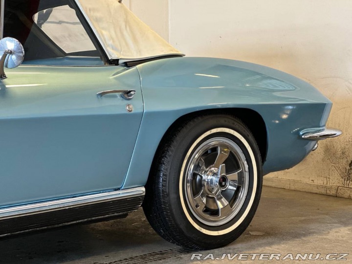 Chevrolet Corvette Stingray Convertible 1966