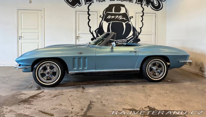 Chevrolet Corvette Stingray Convertible 1966