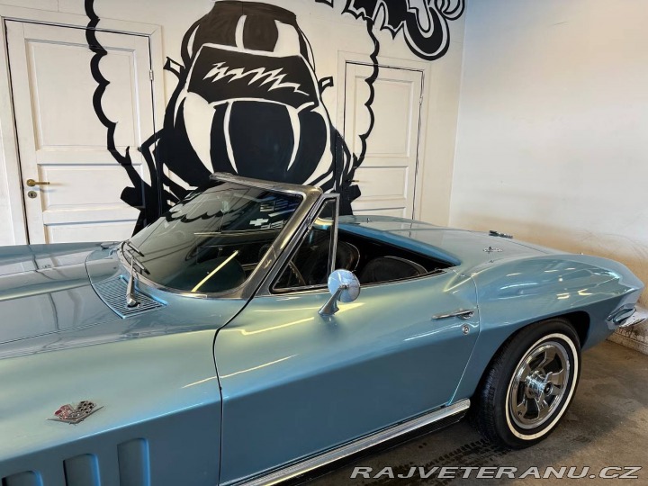 Chevrolet Corvette Stingray Convertible 1966