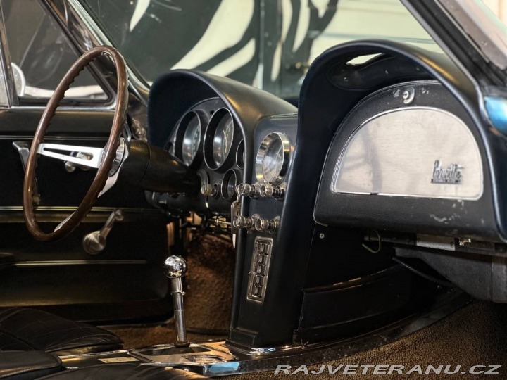 Chevrolet Corvette Stingray Convertible 1966