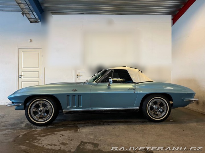 Chevrolet Corvette Stingray Convertible 1966