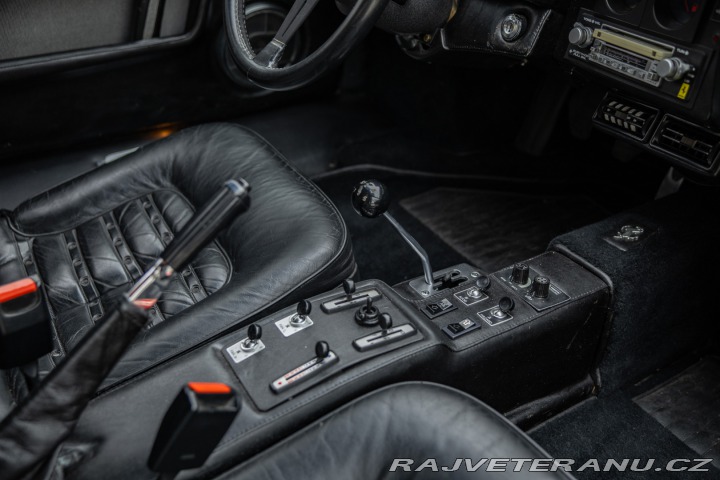 Ferrari 512 BBi 1982