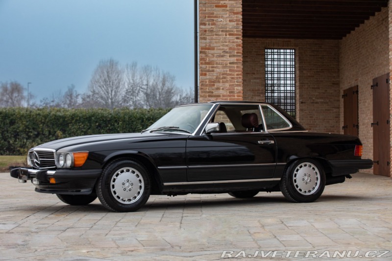 Mercedes-Benz 560 SL R 107