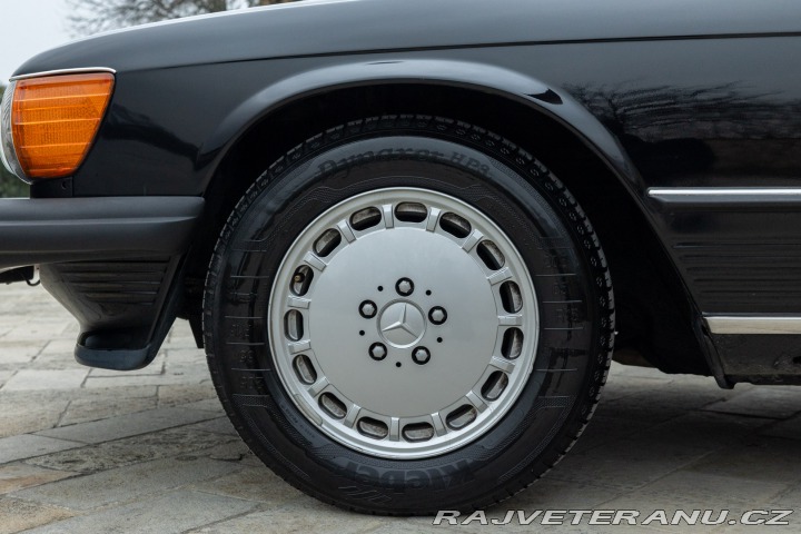 Mercedes-Benz 560 SL R 107 1986