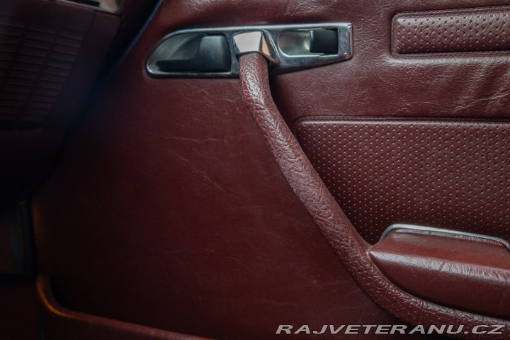 Mercedes-Benz 560 SL R 107 1986