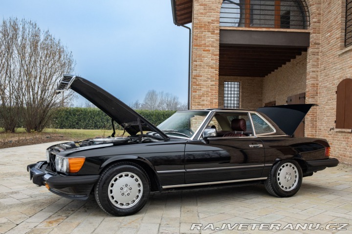 Mercedes-Benz 560 SL R 107 1986