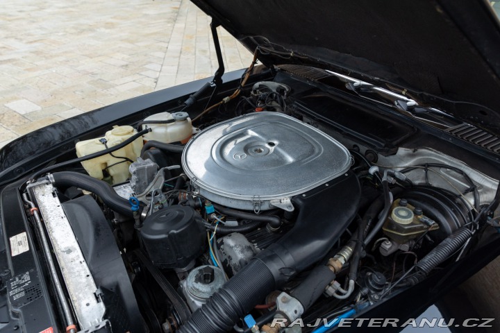 Mercedes-Benz 560 SL R 107 1986