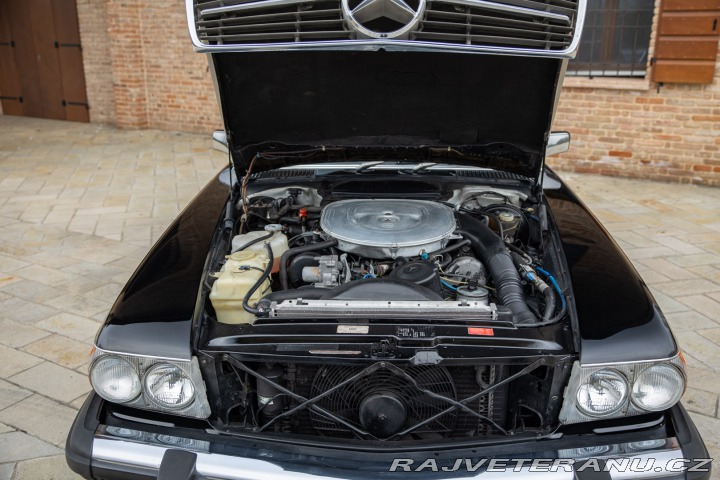 Mercedes-Benz 560 SL R 107 1986