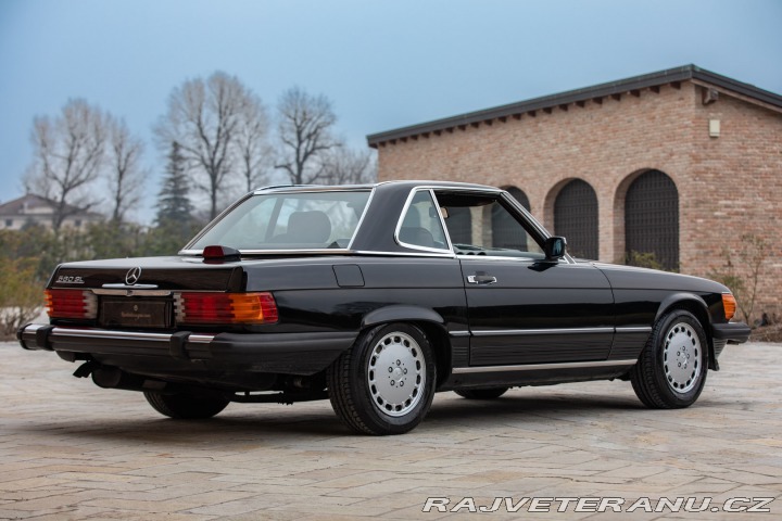 Mercedes-Benz 560 SL R 107 1986