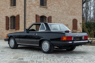 Mercedes-Benz 560 SL R 107 1986