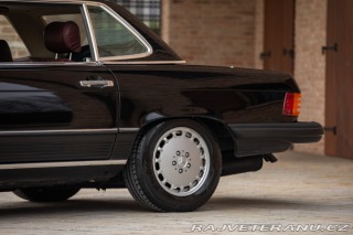 Mercedes-Benz 560 SL R 107 1986