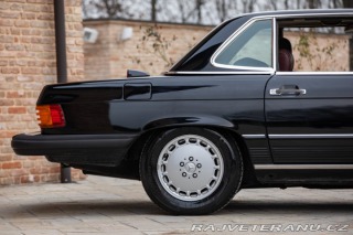 Mercedes-Benz 560 SL R 107 1986