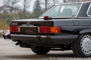 Mercedes-Benz 560 SL R 107 1986