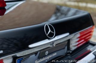 Mercedes-Benz 560 SL R 107 1986