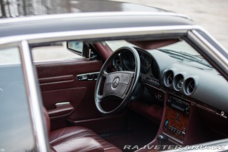 Mercedes-Benz 560 SL R 107 1986