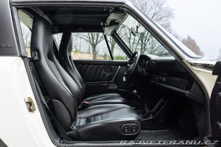 Porsche 911 CARRERA 3.2 G50 TARGA 1988