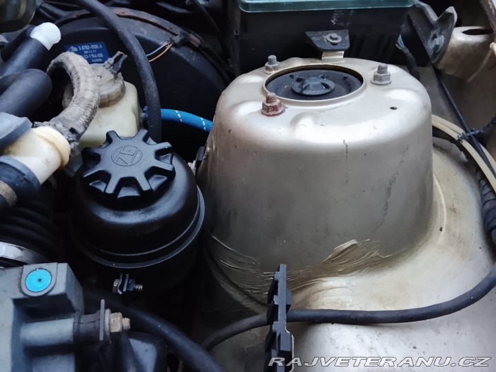 BMW 3 323i manuál coupe 1983