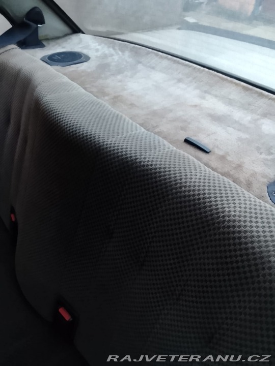 BMW 3 323i manuál coupe 1983