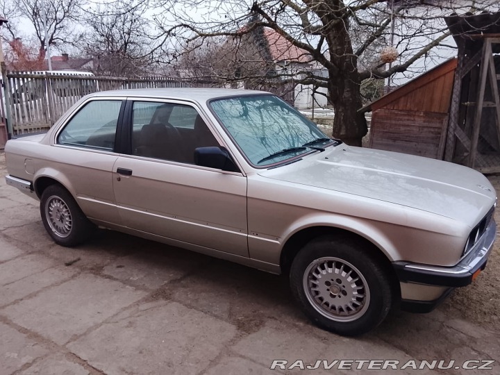 BMW 3 323i manuál coupe 1983