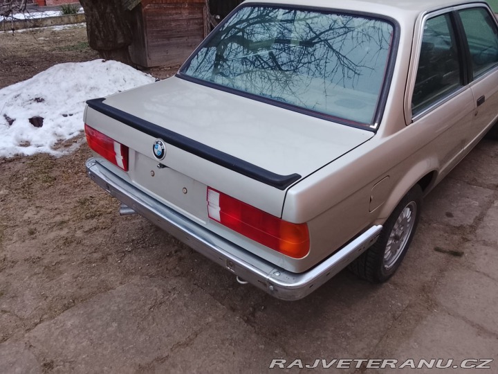 BMW 3 323i manuál coupe 1983
