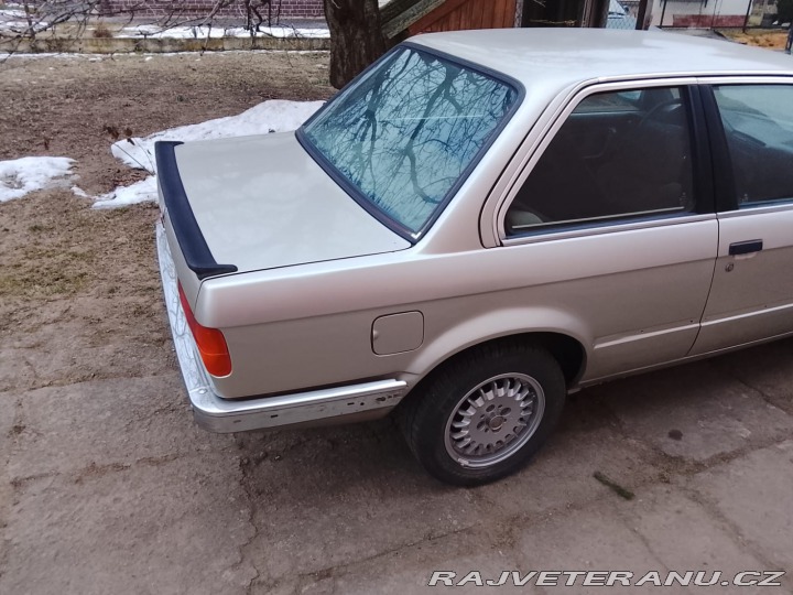 BMW 3 323i manuál coupe 1983