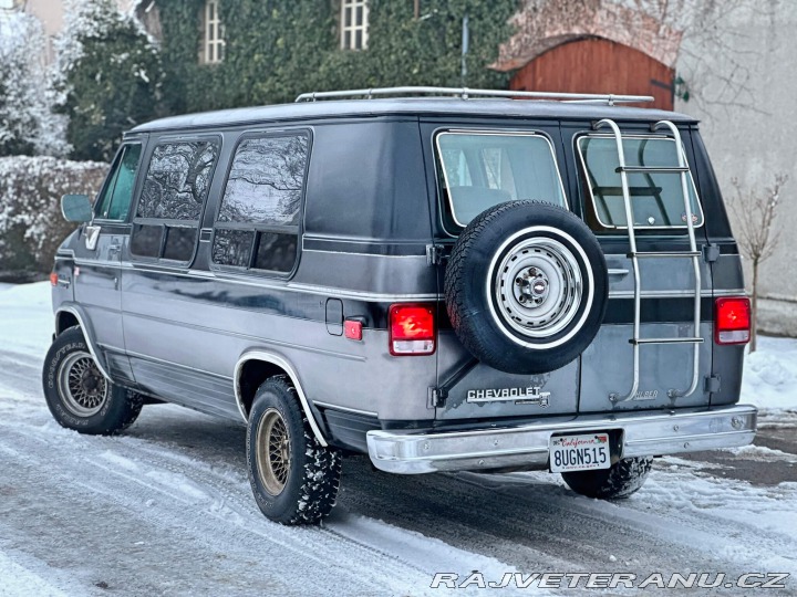 Chevrolet G20 5.7 V8 | Winnebago 1987