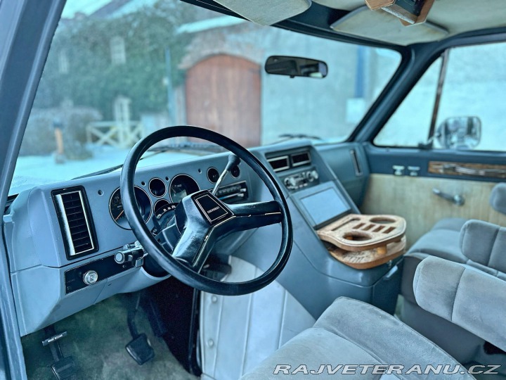 Chevrolet G20 5.7 V8 | Winnebago 1987