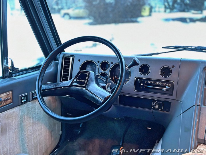 Chevrolet G20 5.7 V8 | Winnebago 1987