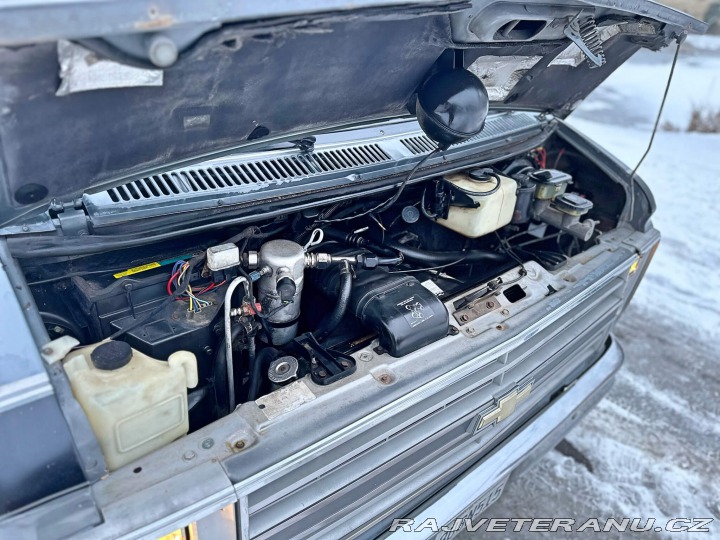 Chevrolet G20 5.7 V8 | Winnebago 1987