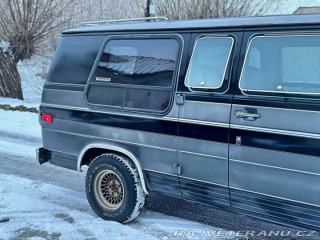 Chevrolet G20 5.7 V8 | Winnebago 1987