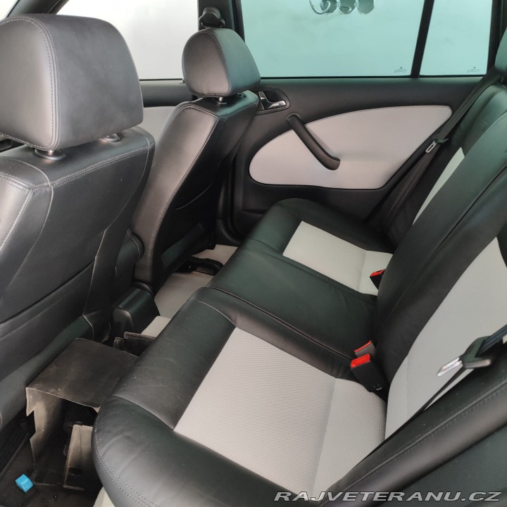 Škoda Octavia  2004