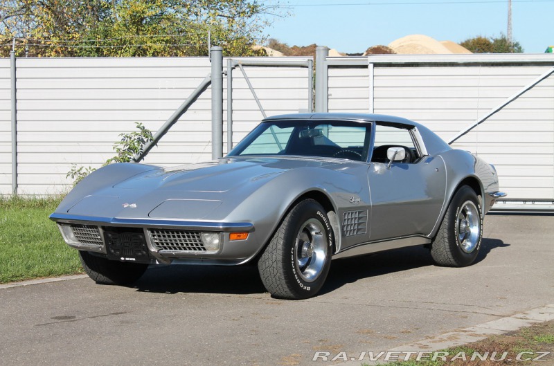 Chevrolet Corvette Stingray 350 V8