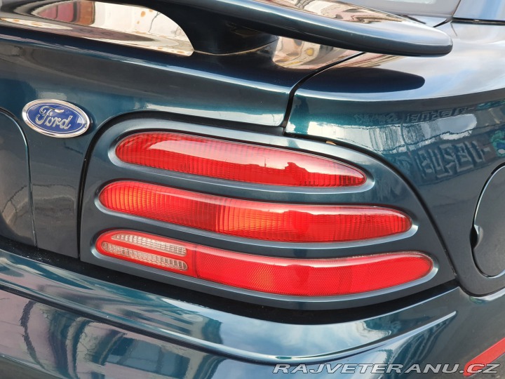 Ford Mustang GT Coupe 1993