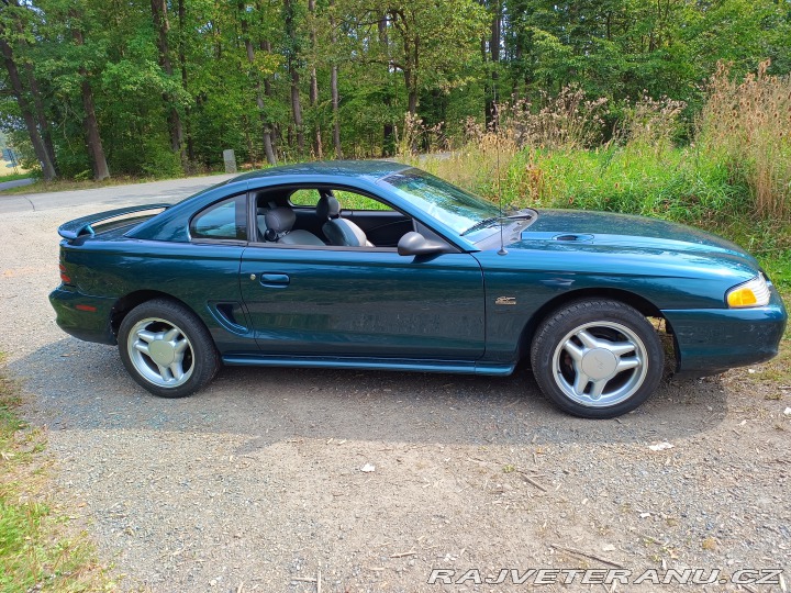 Ford Mustang GT Coupe 1993
