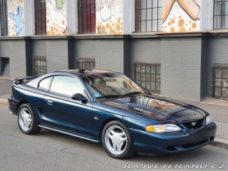 Ford Mustang GT Coupe 1993