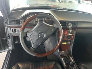 Mercedes-Benz 320 124 E320 kabriolet 1995