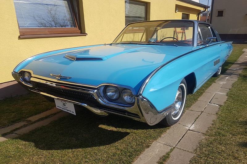 Ford Thunderbird 
